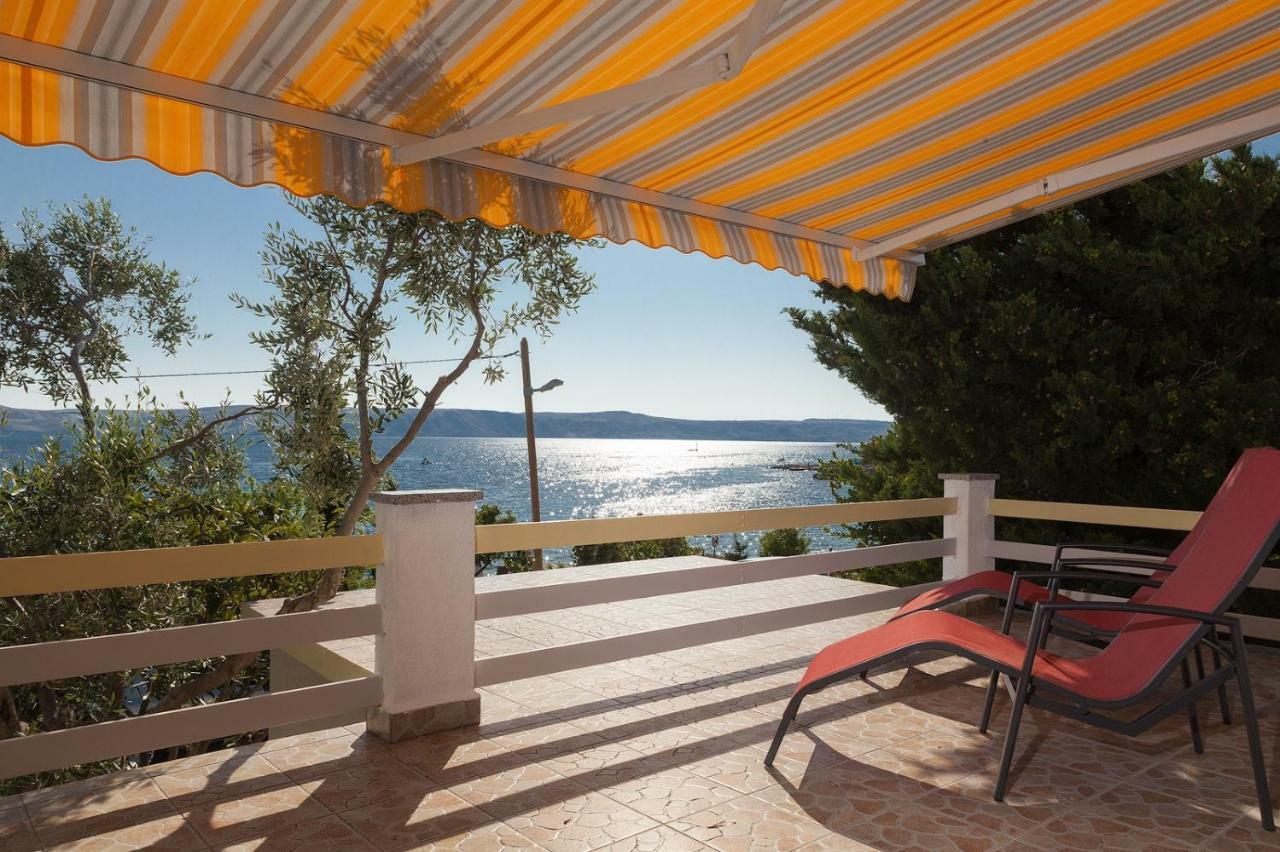 Apartment Milka By The Sea Карлобаг Экстерьер фото